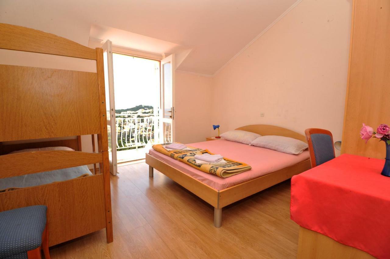 Banana Guest house